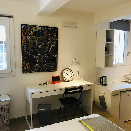 Studio Via Carlo Mayr דירה